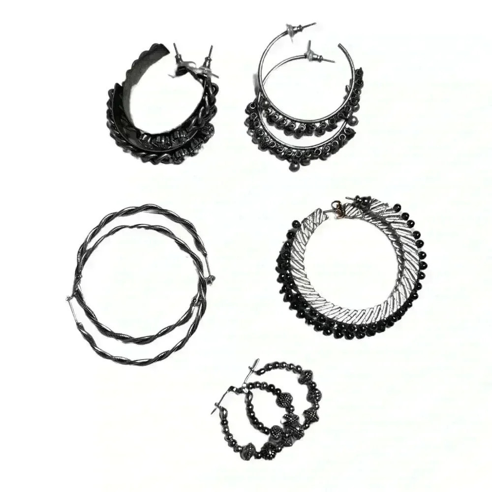 Lot of 5 pairs of silver hoops